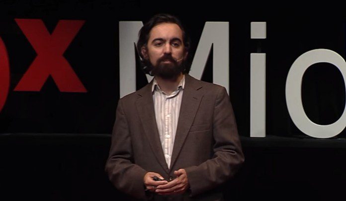 Pros and Cons of Citizen Journalism Pros and Cons of Citizen Journalism